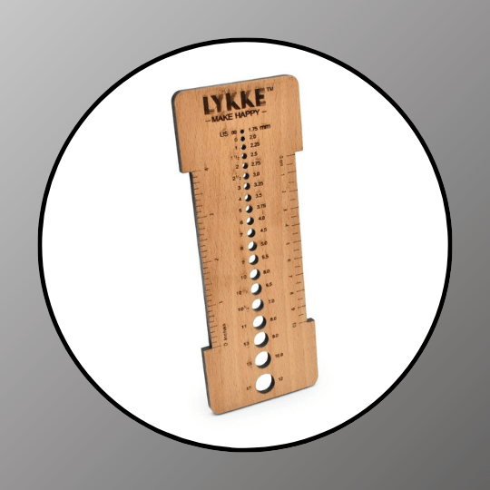 Nadelmass aus Holz (Lykke)